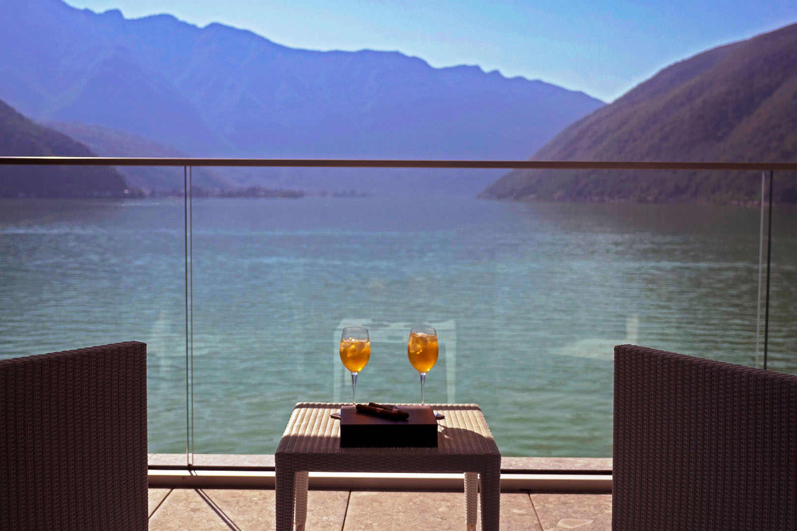 VILLE E ATTICI VISTA LAGO IN VENDITA IN SVIZZERA - TICINO, LUGANO