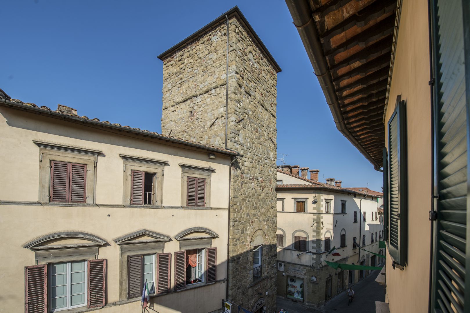 CASA IN CENTRO STORICO IN VENDITA