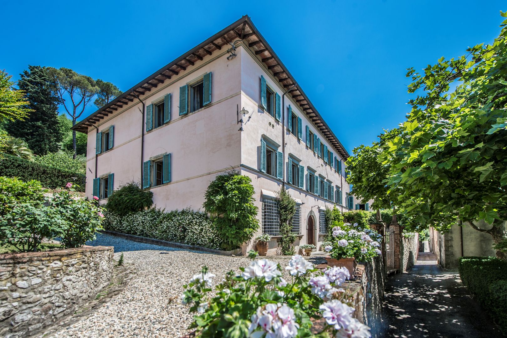 VILLA SIGNORILE IN VENDITA