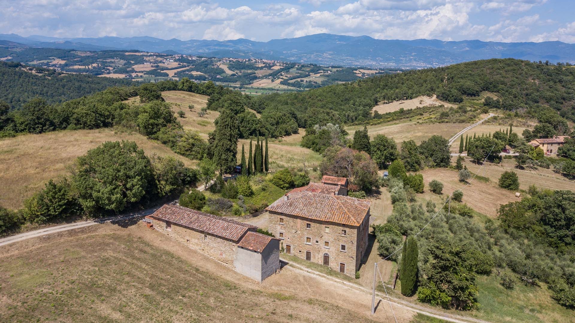 CASALE RUSTICO DA RISTRUTTURARE IN VENDITA UMBRIA, RUDERE PROGETTO DI RESTAURO