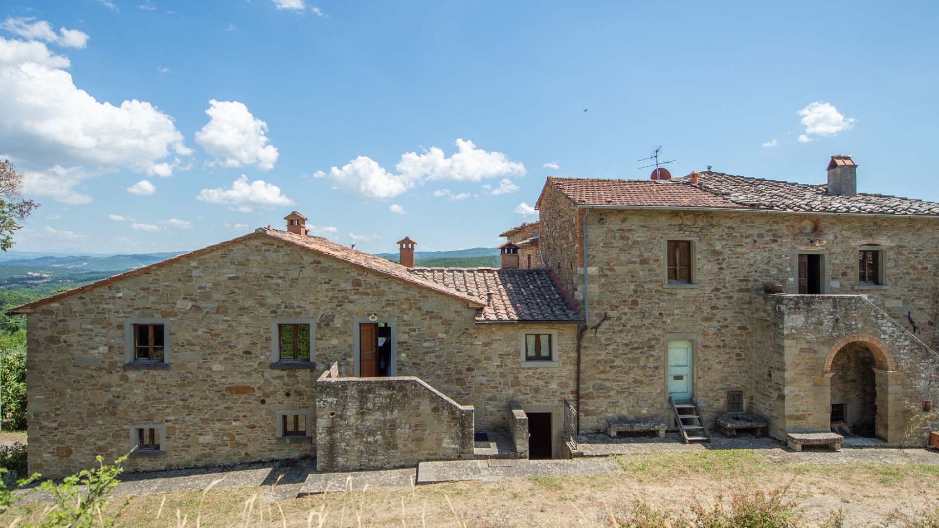 CASALE RUSTICO DA RISTRUTTURARE IN VENDITA UMBRIA, RUDERE PROGETTO DI RESTAURO