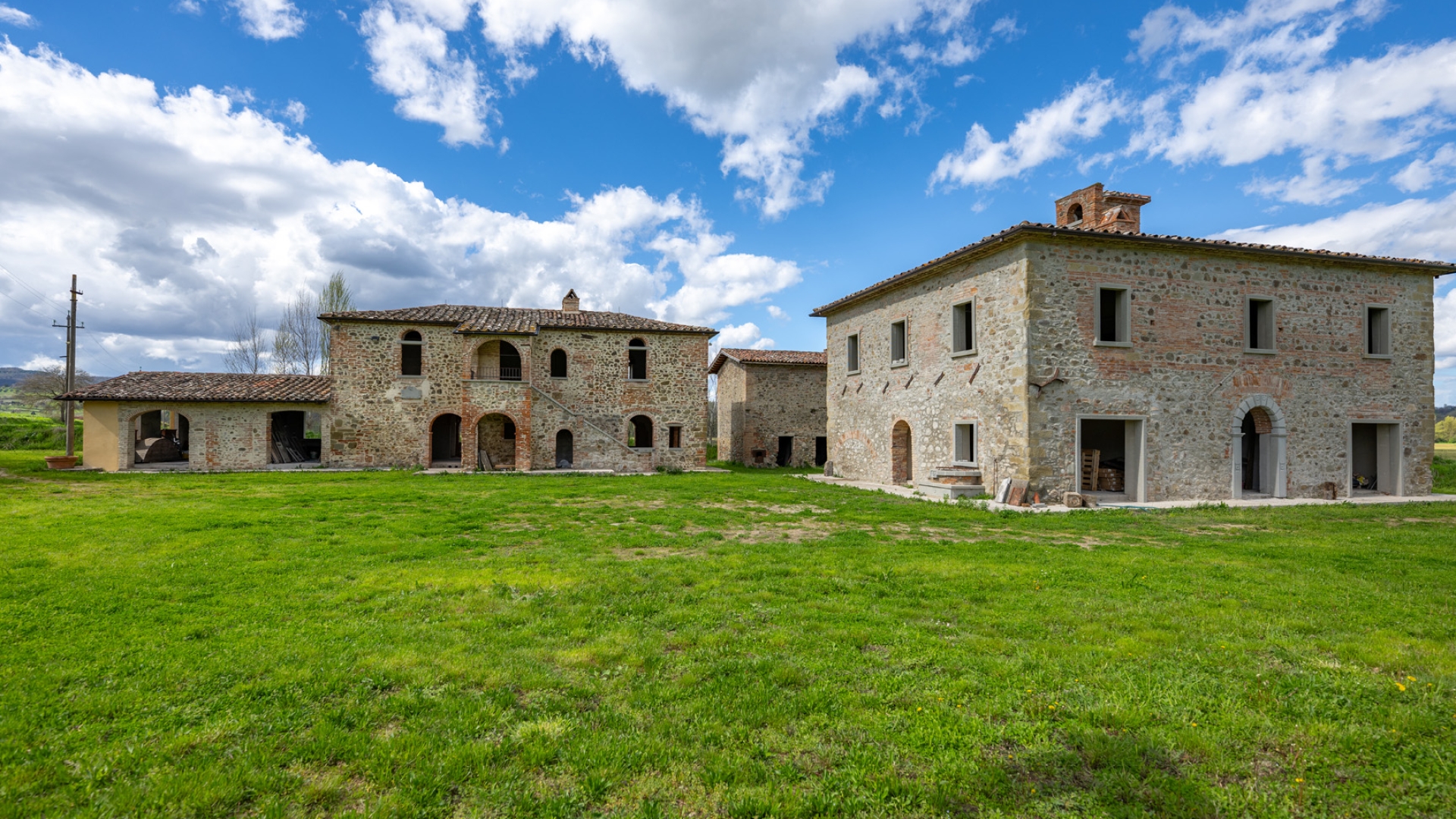 CASALE RUSTICO DA RISTRUTTURARE IN VENDITA UMBRIA, RUDERE PROGETTO DI RESTAURO