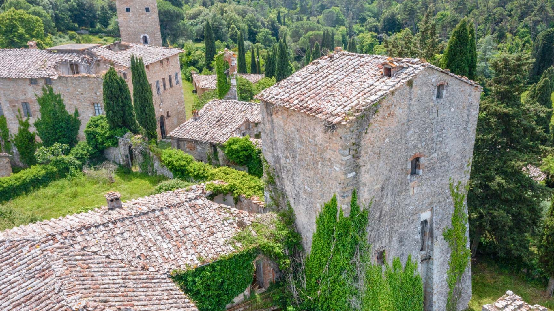 CASALE RUSTICO, RUDERI DA RISTRUTTURARE IN VENDITA TOSCANA