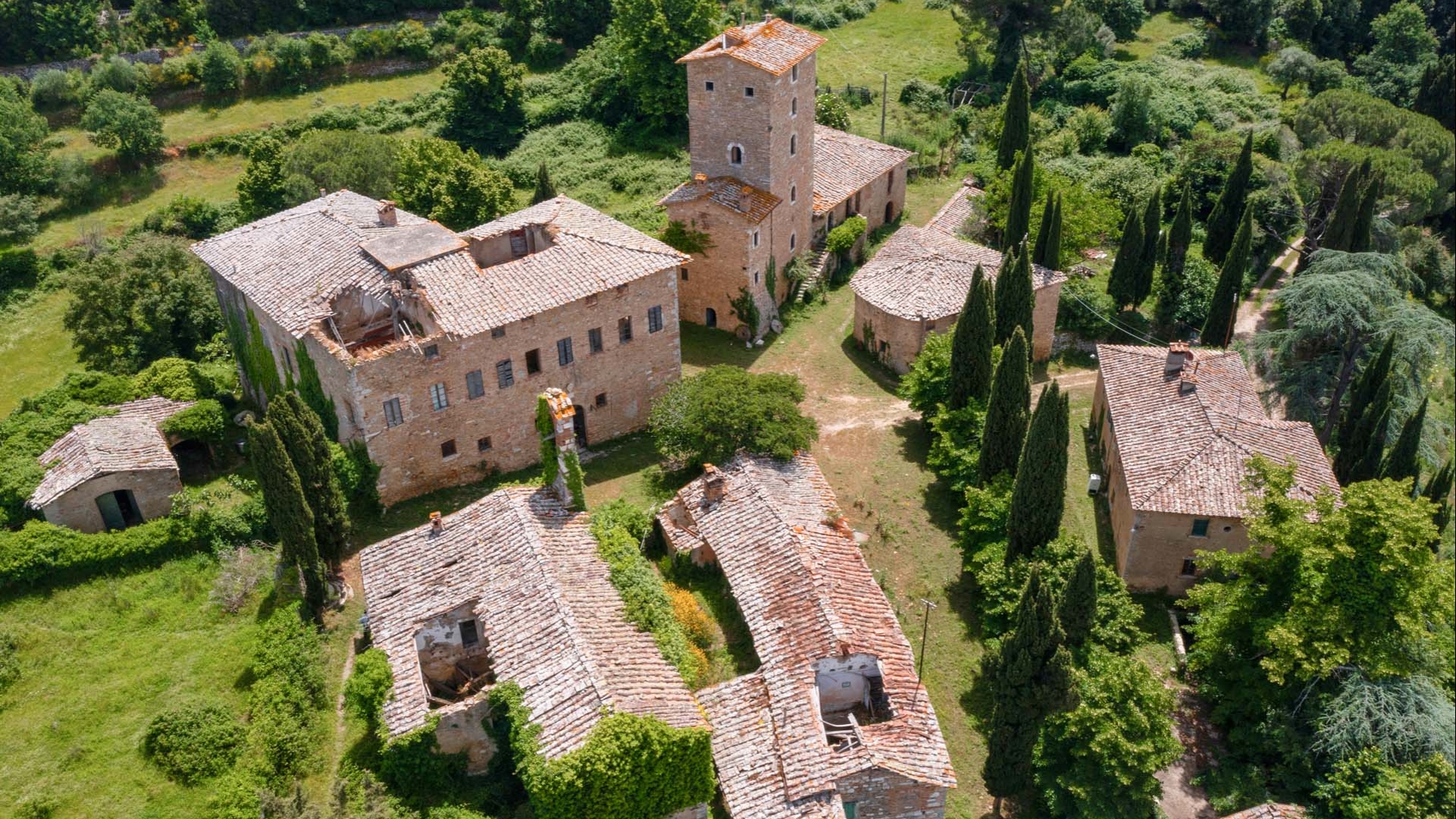 CASALE RUSTICO, RUDERI DA RISTRUTTURARE IN VENDITA TOSCANA