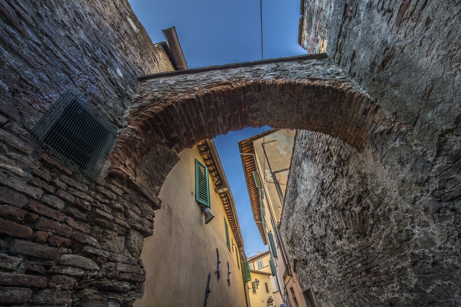 CASA IN CENTRO STORICO IN VENDITA