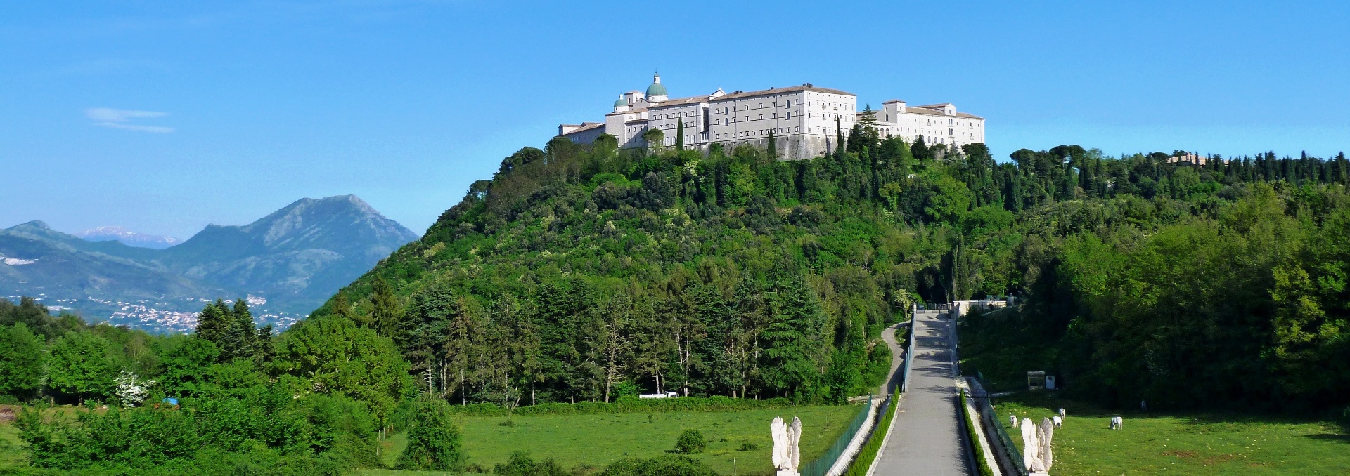 CASALI, CONVENTI E VILLE IN VENDITA FROSINONE, LAZIO, ITALIA