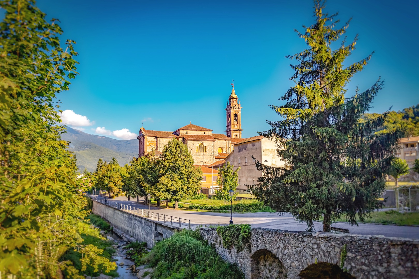 VILLE E CASTELLI IN VENDITA A CUNEO, PIEMONTE