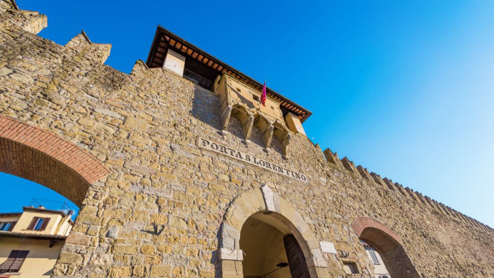 CASA,  APPARTAMENTO CON TERRAZZO E GARAGE IN VENDITA PORTA SAN LORENTINO AREZZO