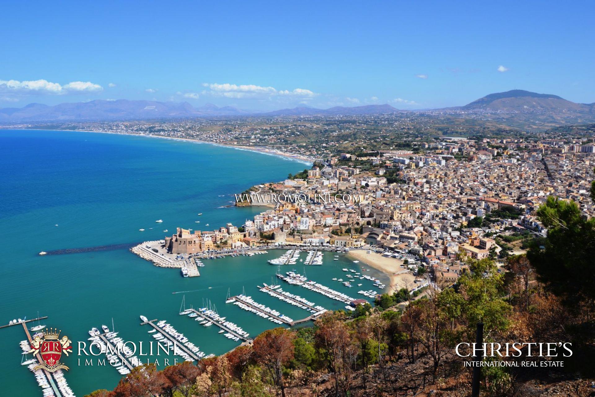 SICILIA - VILLE E IMMOBILI DI PRESTIGIO IN VENDITA