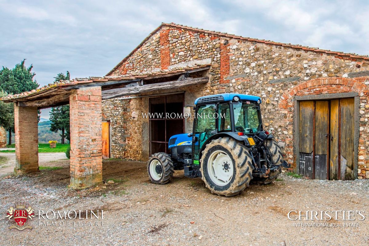 FATTORIA IN VENDITA IN ITALIA