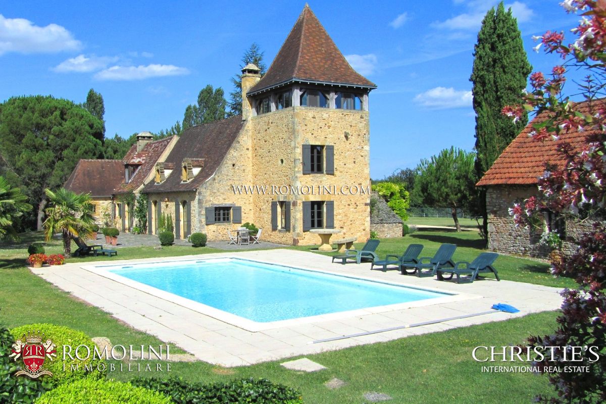 MAISON DE CAMPAGNE IN VENDITA, FRANCIA - COGNAC