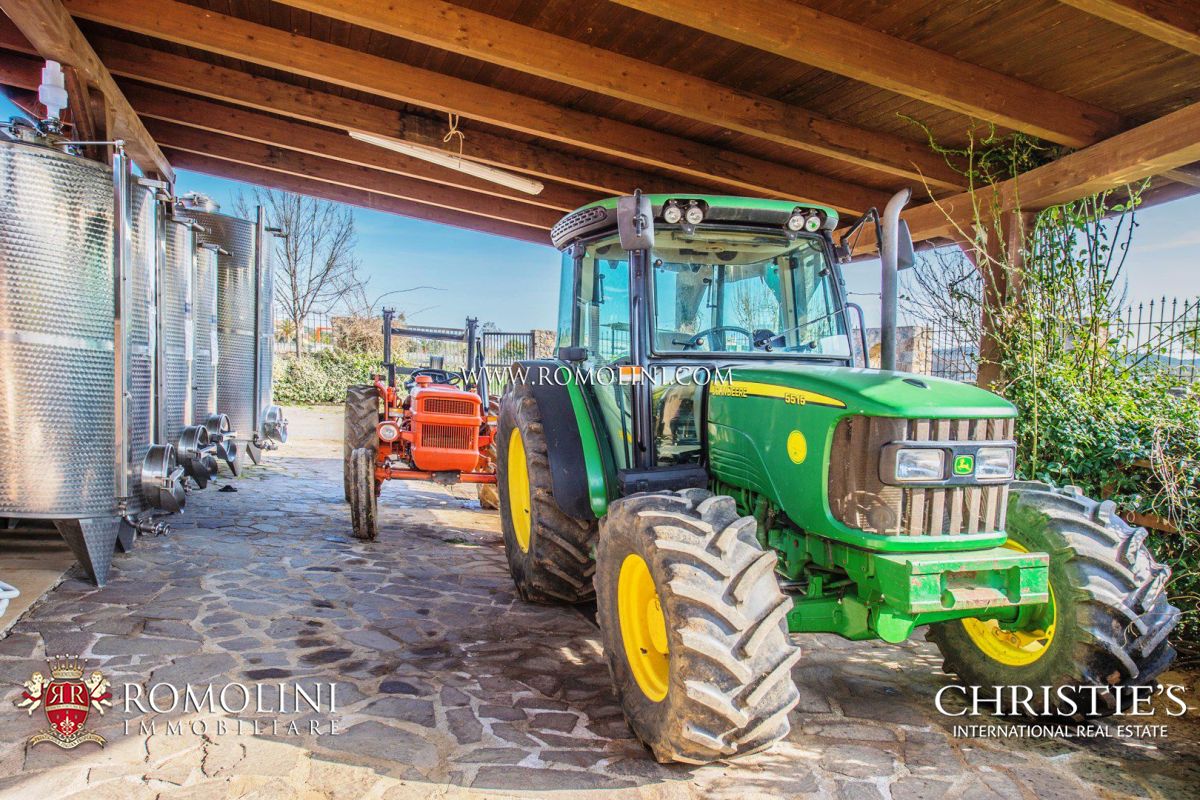 FATTORIA IN VENDITA IN ITALIA