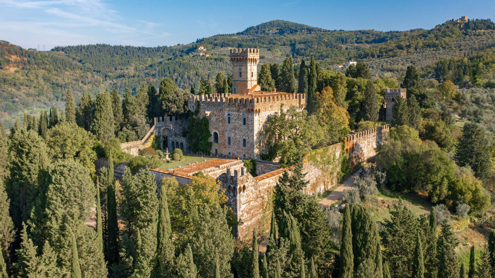 CASTELLO IN VENDITA IN ITALIA E IN FRANCIA