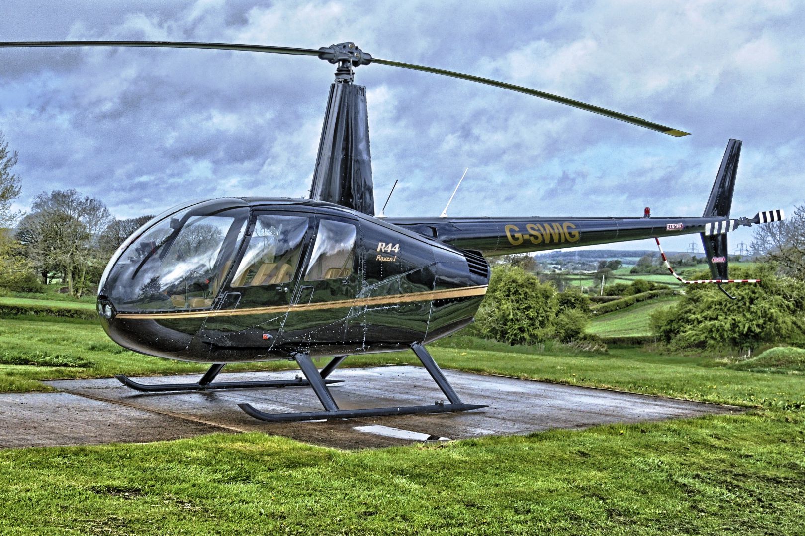 FLY-IN - Villa con zona atterraggio elicottero in vendita