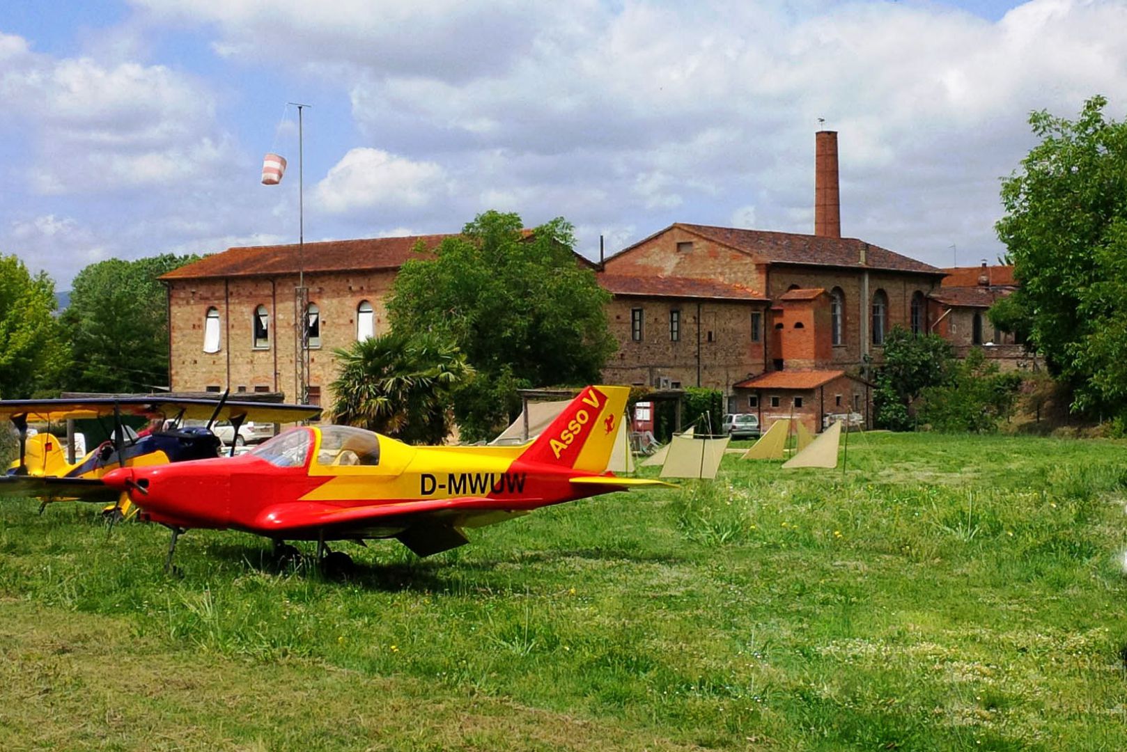 FLY-IN - Villa con zona atterraggio elicottero in vendita