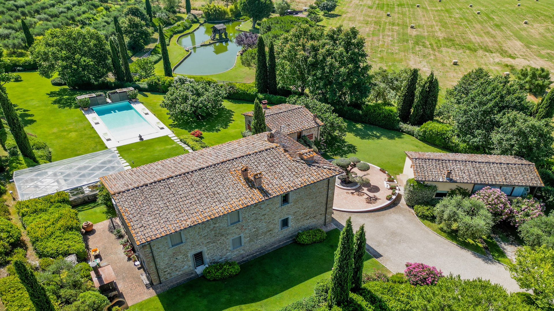 CASALI, AZIENDE AGRICOLE E VILLE DI CAMPAGNA IN VENDITA AD AREZZO, TOSCANA