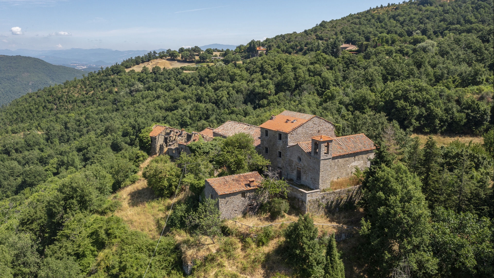 CASALI, AZIENDE AGRICOLE E VILLE DI CAMPAGNA IN VENDITA AD AREZZO, TOSCANA